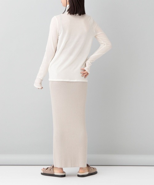 e/rm（イーアールエム）の「【e/rm】カシミヤシルクジャージタートルネック（Tシャツ/カットソー・レディース・ブラック/ライトグレー/オフホワイト/ブラウン・FREE）」の18枚目の写真