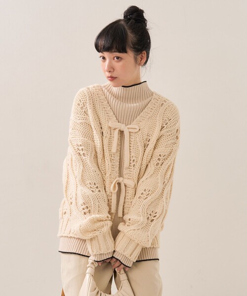 FREAK'S STORE(フリークスストア)の「バルキー柄編みリボンニットカーディガン(カーディガン/ボレロ・レディース・ブラック/オフホワイト・フリ-)」の5枚目の写真