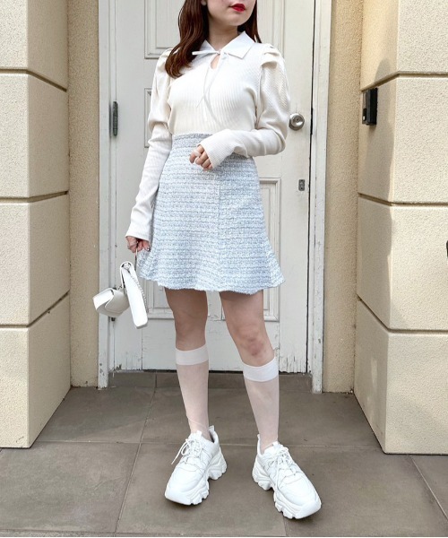 OLIVE des OLIVE（オリーブデオリーブ）の「白衿リボンプルオーバー（Tシャツ/カットソー・レディース・ブラック/オフホワイト/サックスブルー・FREE）」の4枚目の写真