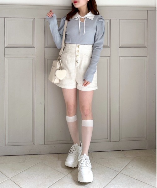 OLIVE des OLIVE（オリーブデオリーブ）の「白衿リボンプルオーバー（Tシャツ/カットソー・レディース・ブラック/オフホワイト/サックスブルー・FREE）」の16枚目の写真