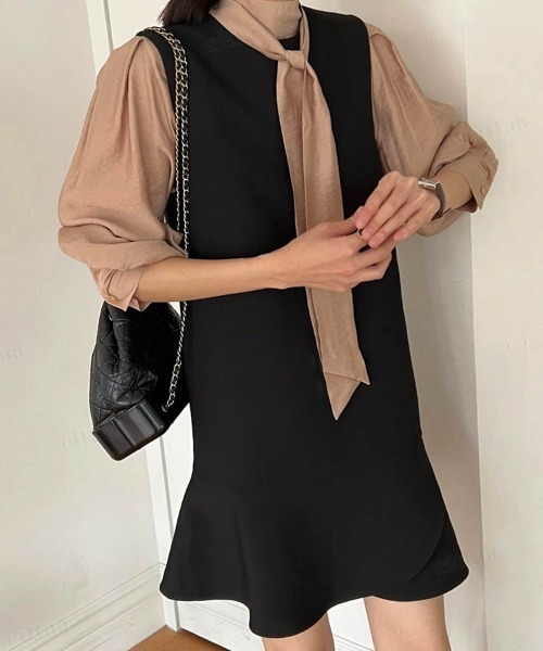 Dalfwin（ダールフィン）の「2023SS 春新作　韓国ファッション ブラウス レディース　バックリボンヴィンテージサテンブラウス リボン パフスリーブ トップス　2023SS シアー（シャツ/ブラウス・レディース・ベージュ/アイボリー・FREE）」の4枚目の写真