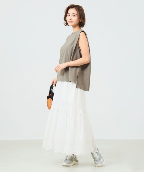 B:MING by BEAMS（ビーミングバイビームス）の「【セットアップ】タック ブラウス × テーパードパンツ（セットアップ・レディース・ブラック/ホワイト×ブルー/モカ・MEDIUM/SMALL）」の16枚目の写真