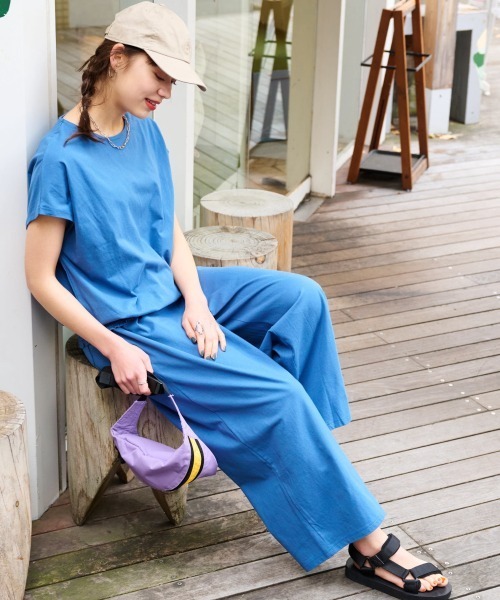 SMILE LAND(スマイルランド)の「大きいサイズ カットソーデザインセットアップ(Tシャツ/カットソー・レディース・ブルー系/ブラック/グレー系・L/5L/4L/LL/3L)」の10枚目の写真