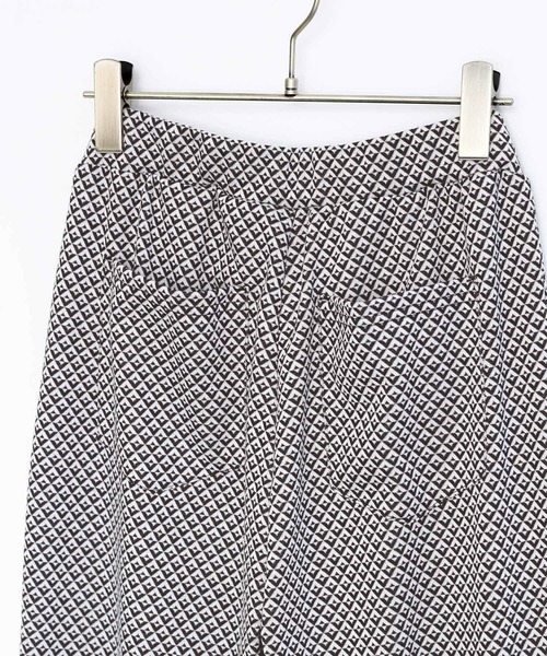 osharewalker（オシャレウォーカー）の「『カットソージャカードフレアパンツ』（その他パンツ・レディース・ブラック/イエロー・1/2）」の19枚目の写真