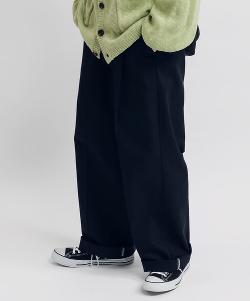 MUHET(ミュエータ)の「ストレートチノパンツ(チノパンツ・レディース・ネイビー/ベージュ/オフホワイト・SMALL/X-LARGE/MEDIUM)」の6枚目の写真
