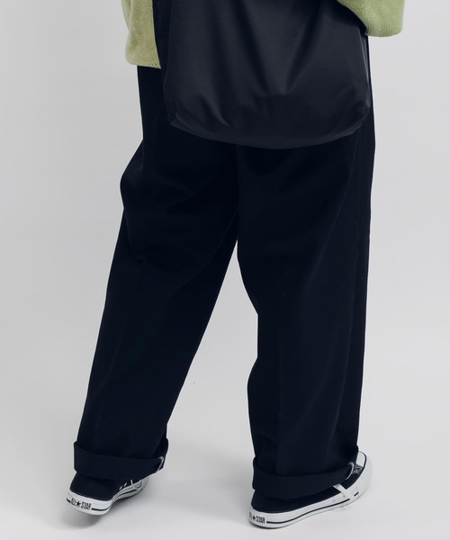 MUHET(ミュエータ)の「ストレートチノパンツ(チノパンツ・レディース・ネイビー/ベージュ/オフホワイト・SMALL/X-LARGE/MEDIUM)」の7枚目の写真