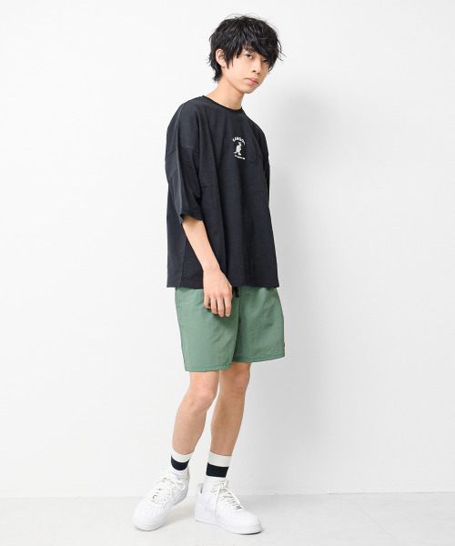 KANGOL KIDS(カンゴールキッズ)の「KANGOL 別注バックロゴスーパービッグTシャツ(Tシャツ/カットソー・キッズ・ブラック/チャコールグレー/オフホワイト・120/130/140/150)」の8枚目の写真