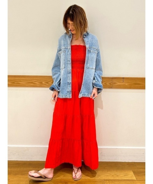 GAP(ギャップ)の「スモッキングギャザーティアードマキシワンピース(ワンピース・レディース・レッド・XS/S/M/L/XXS)」の7枚目の写真
