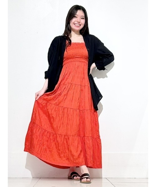 GAP(ギャップ)の「スモッキングギャザーティアードマキシワンピース(ワンピース・レディース・レッド・XS/S/M/L/XXS)」の8枚目の写真