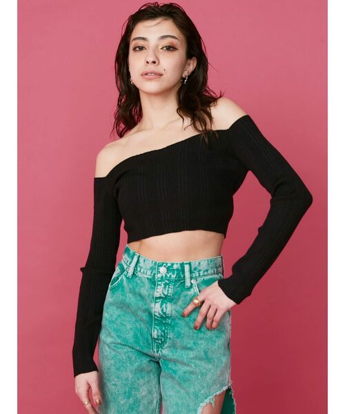 EVRIS（エヴリス）の「オフショルニットトップス（ニット/セーター・レディース・グリーン/ホワイト/ブラック・FREE）」の4枚目の写真