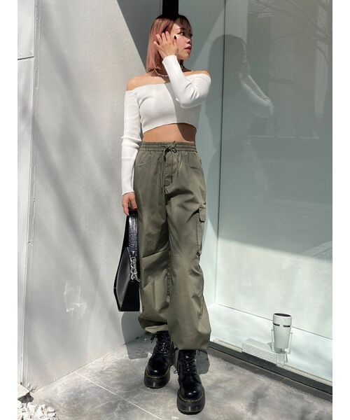 EVRIS（エヴリス）の「オフショルニットトップス（ニット/セーター・レディース・グリーン/ホワイト/ブラック・FREE）」の17枚目の写真