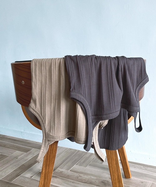 Crisp（クリスプ）の「ランダムリブ2wayキャミソール（キャミソール・レディース・チャコールグレー/ベージュ・FREE）」の13枚目の写真