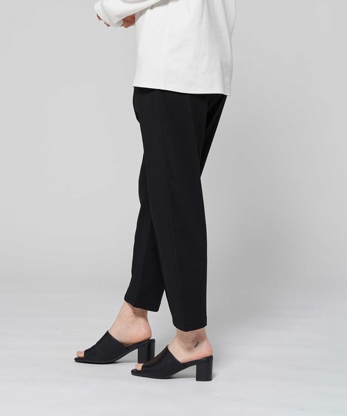 Right-on（ライトオン）の「【HONEYSUCKLE ROSE】サラサラ冷感テーパード（その他パンツ・レディース・ピンク/ベージュ/ブラック/カーキブラウン・S/M/L）」の16枚目の写真