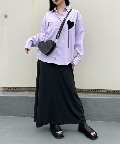 LVEU.（ラブユ.）の「【ZOZOTOWN限定】2way heart body bag / 2Wayハートボディバッグ（ウエストポーチ・ショルダーバッグ）（ボディバッグ/ウエストポーチ・レディース・ブラック・FREE）」の6枚目の写真