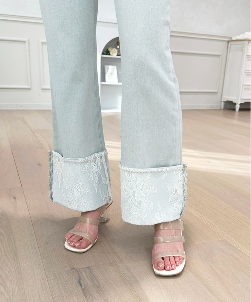 apres jour（アプレジュール）の「ハイウエストレースロールアップフレアデニム【ZOZOTOWN限定アイテム】（デニムパンツ・レディース・インディゴブルー/ライトブルー/ブラック・X-LARGE/MEDIUM/SMALL/LARGE）」の19枚目の写真