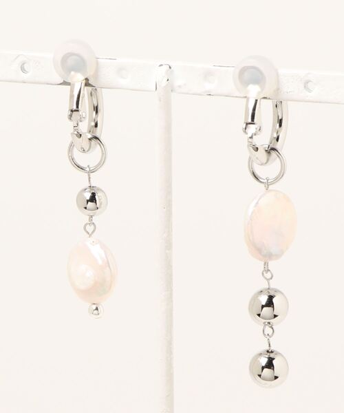 tone(トーン)の「【HO’OKAHI】Big Freshwater Pearl Hoop Earring(イヤリング・レディース・シルバー/ゴールド・FREE)」の3枚目の写真