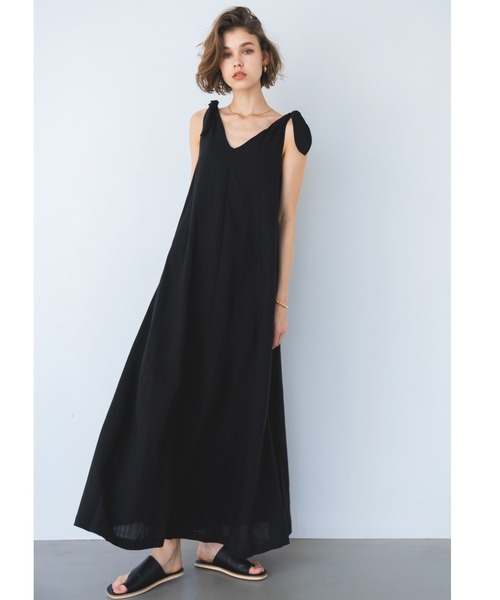 ALEXIA STAM(アリシアスタン)の「Tie Shoulder Long Dress / Vカット麻混ワンピース(ワンピース・レディース・ブラック/グリーン/ブラウン・FREE)」の2枚目の写真