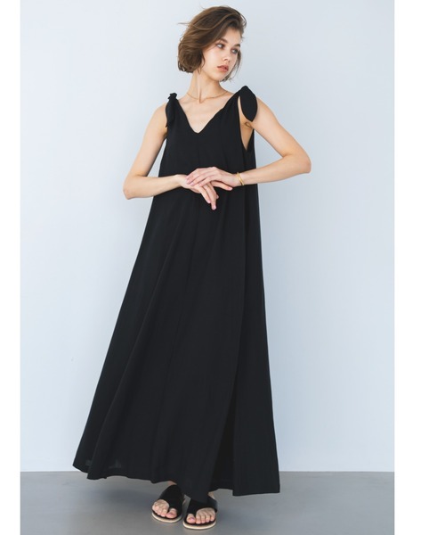 ALEXIA STAM(アリシアスタン)の「Tie Shoulder Long Dress / Vカット麻混ワンピース(ワンピース・レディース・ブラック/グリーン/ブラウン・FREE)」の9枚目の写真