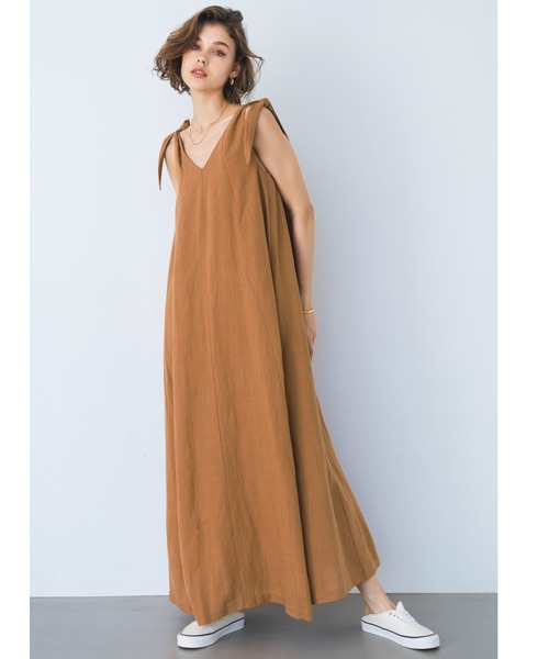 ALEXIA STAM(アリシアスタン)の「Tie Shoulder Long Dress / Vカット麻混ワンピース(ワンピース・レディース・ブラック/グリーン/ブラウン・FREE)」の13枚目の写真