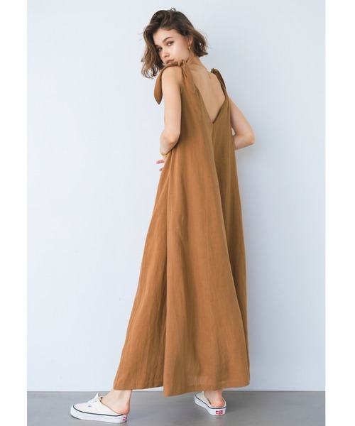 ALEXIA STAM(アリシアスタン)の「Tie Shoulder Long Dress / Vカット麻混ワンピース(ワンピース・レディース・ブラック/グリーン/ブラウン・FREE)」の16枚目の写真