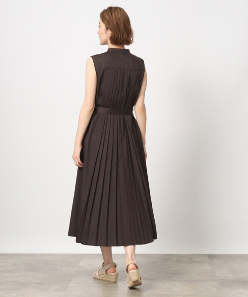 grove（グローブ）の「◆着映え間違いなし！シャンブレープリーツワンピース（ワンピース・レディース・ブルー/ライトベージュ/ブラウン系・02/03/01/04/05）」の11枚目の写真