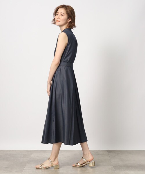 grove（グローブ）の「◆着映え間違いなし！シャンブレープリーツワンピース（ワンピース・レディース・ブルー/ライトベージュ/ブラウン系・02/03/01/04/05）」の14枚目の写真