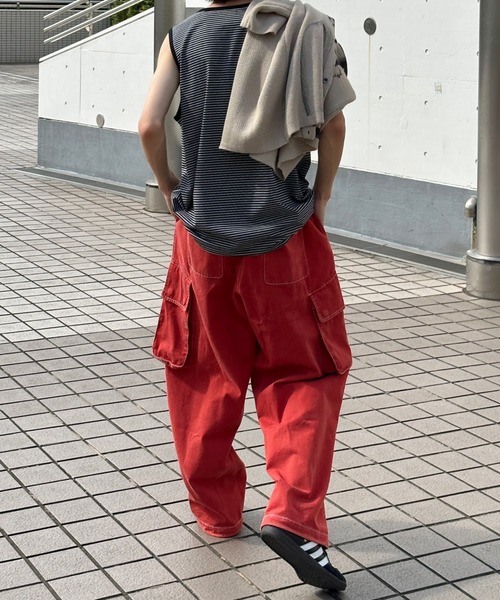 Perushu(ペルーシュ)の「マルチポケットワイドイージースノーカーゴパンツ(カーゴパンツ・メンズ・チャコールグレー/カーキ/レッド・LARGE/SMALL/MEDIUM)」の11枚目の写真