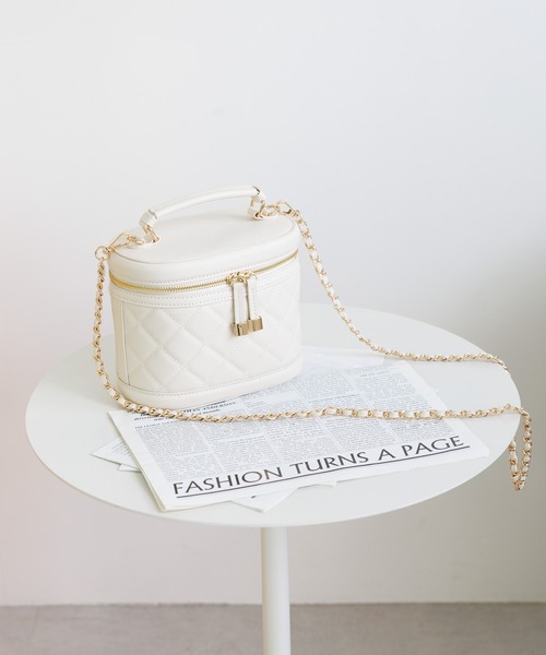 mysty woman(ミスティウーマン)の「キルティングバニティBAG 976821(ショルダーバッグ・レディース・オレンジ/アイボリー/ブラック/オレンジ系その他・FREE)」の2枚目の写真