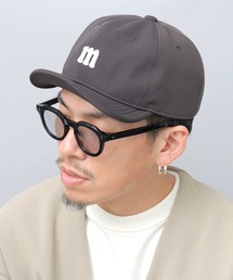 Mr.COVER | アーバンツイル mロゴ チェーン刺繍 アンパイアキャップ（ボールキャップ）(キャップ)