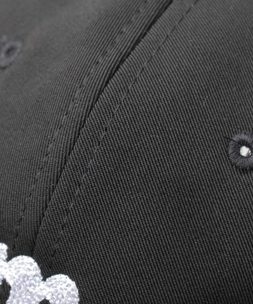 Mr.COVER（ミスターカバー）の「アーバンツイル ロゴ チェーン刺繍 アンパイアキャップ（ボールキャップ）（キャップ・メンズ・ブルー/グレー/ブラック・FREE）」の22枚目の写真