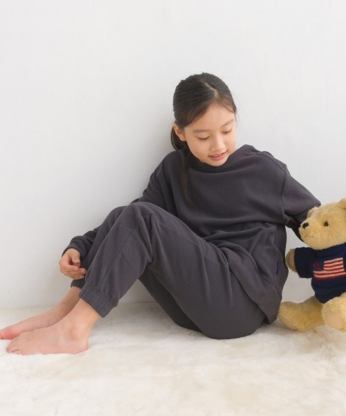 OMNES(オムネス)の「キッズふわ軽静電気防止マイクロフリースパンツ(その他パンツ・キッズ・チャコールグレー/グリーン/パープル・140/110/100/120/130)」の22枚目の写真