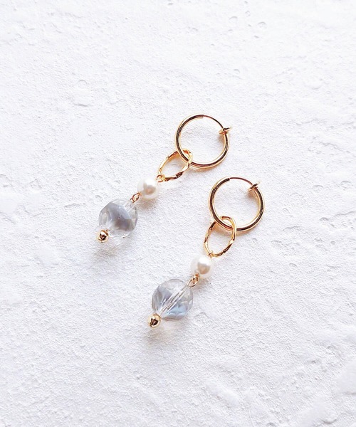 tone(トーン)の「【Cherie+Chambre】Beads×Pearl Ring Earring(イヤリング・レディース・グレー・FREE)」の6枚目の写真