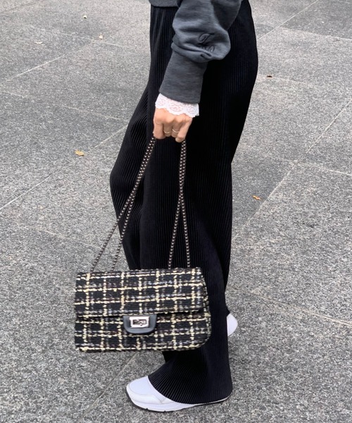E&C closet…（イーアンドシークローゼット）の「ツイードチェーンバッグ（ショルダーバッグ・レディース・ブラック/その他・FREE）」の9枚目の写真