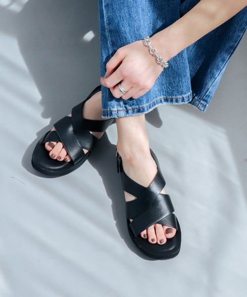 EVOL（イーボル）の「【EVOL】クロスベルトフラットサンダル IW5304（サンダル・レディース・ベージュ/ブラック・S/M/L/LL）」の18枚目の写真