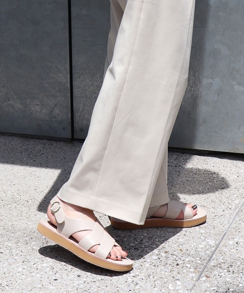 EVOL（イーボル）の「【EVOL】クロスベルトフラットサンダル IW5304（サンダル・レディース・ベージュ/ブラック・S/M/L/LL）」の6枚目の写真