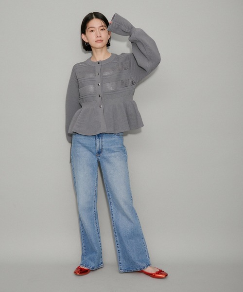 ADAM ET ROPE'(アダムエロペ)の「【サステナブル・WEB限定】ペプラムカーディガン(カーディガン/ボレロ・レディース・ブラック/グレー/オフホワイト・FREE)」の9枚目の写真