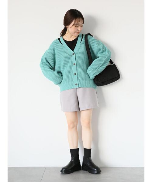 ehka sopo（エヘカソポ）の「カットアウトVネックカーディガン（カーディガン/ボレロ・レディース・キナリ/グレー/ピンク/ミント・F）」の14枚目の写真