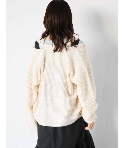 ehka sopo（エヘカソポ）の「カットアウトVネックカーディガン（カーディガン/ボレロ・レディース・キナリ/グレー/ピンク/ミント・F）」の16枚目の写真