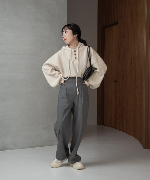 lawgy（ラウジー）の「string hood rib tops / ストリングフードリブトップス（Tシャツ/カットソー・レディース・ブラック/アイボリー・FREE）」の12枚目の写真