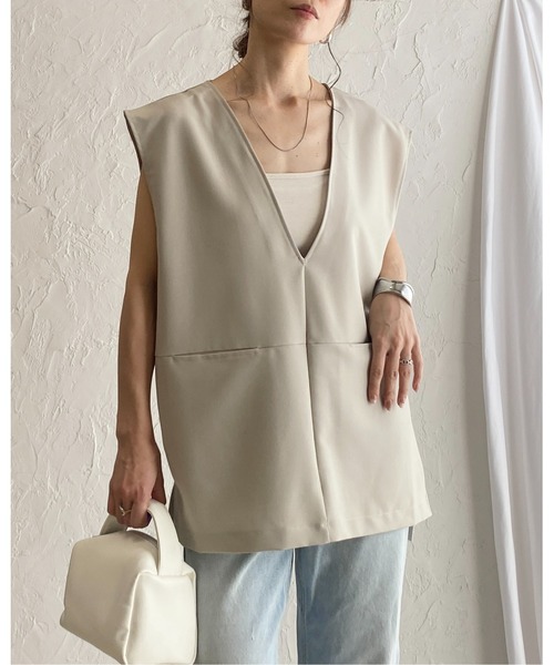 She's Closet(シーズクローゼット)の「ノーカラー深Vネックベスト&パンツスタイル セットアップ(セットアップ・レディース・ブラック/サンドベージュ/グレイッシュベージュ・S/M/L)」の20枚目の写真