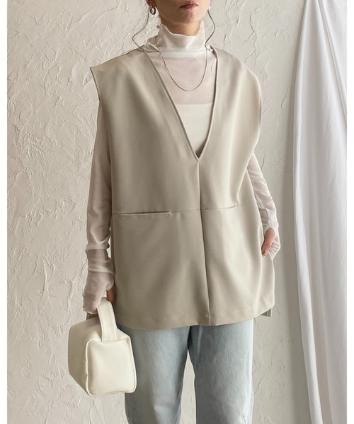 She's Closet(シーズクローゼット)の「ノーカラー深Vネックベスト&パンツスタイル セットアップ(セットアップ・レディース・ブラック/サンドベージュ/グレイッシュベージュ・S/M/L)」の13枚目の写真