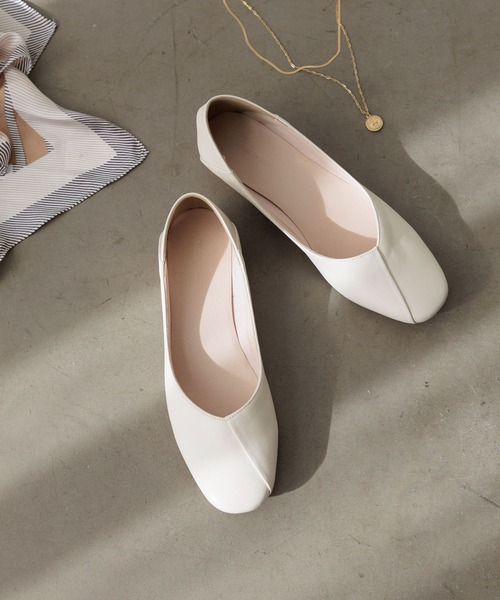 GLOBAL WORK（グローバルワーク）の「らくっションソールパンプス/996322（パンプス・レディース・ブラック/アイボリー/シルバー/ベージュ・LARGE/MEDIUM）」の2枚目の写真