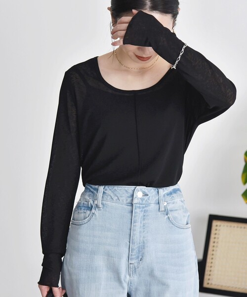 quaranciel(カランシエル)の「quaranciel:〈手洗い可能〉シアー スラブ 2WAY ロンTEE(Tシャツ/カットソー・レディース・ブラック/ライトグリーン/オフホワイト・ONE SIZE)」の5枚目の写真