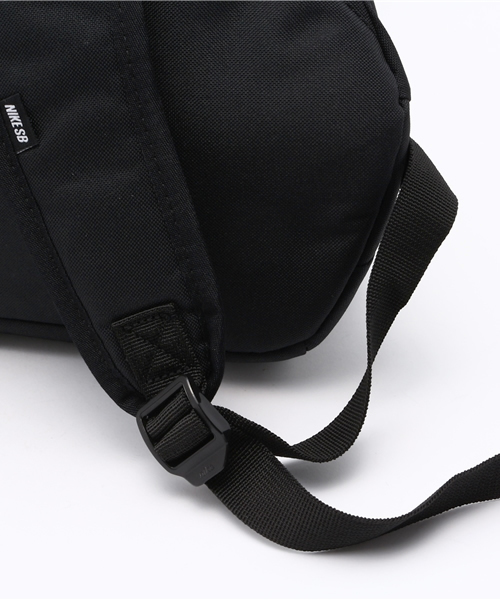 NIKE SB（ナイキエスビー）の「ユニセックス ナイキ エンバルカ リュック バックパック NIKE SB EMBARCA MEDIUM BACK PACK BA4686（バックパック/リュック・メンズ・ブラック・ONE SIZE）」の8枚目の写真