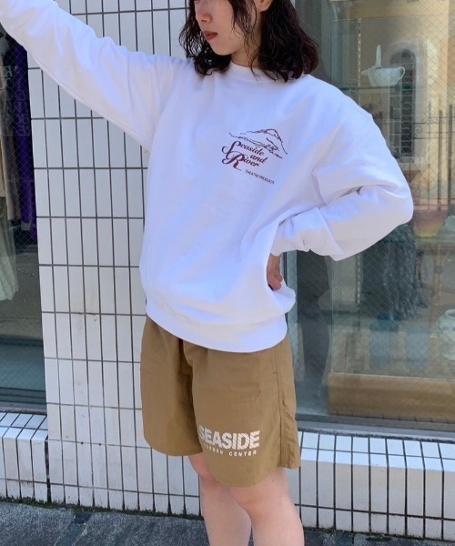THEATRE PRODUCTS(シアタープロダクツ)の「【スパイク 小川暖奈×THEATREPRODUCTS コラボ】SEASIDE AND RIVER プルオーバー(スウェット・レディース・ホワイト/ブラック・FREE)」の4枚目の写真