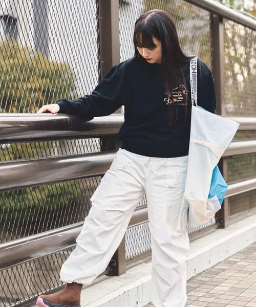 THEATRE PRODUCTS(シアタープロダクツ)の「【スパイク 小川暖奈×THEATREPRODUCTS コラボ】SEASIDE AND RIVER プルオーバー(スウェット・レディース・ホワイト/ブラック・FREE)」の15枚目の写真