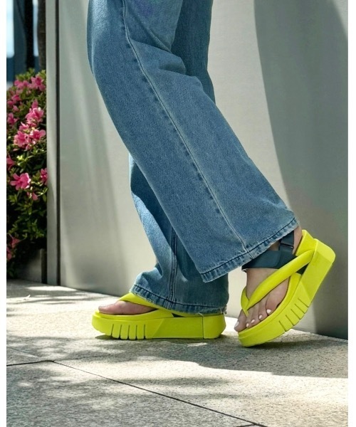 UNITED NUDE(ユナイテッドヌード)の「Delta Tong(サンダル・レディース・ブラック/ミント/ライトグレー/イエロー/バイオレット・38/36/37/39/35)」の16枚目の写真