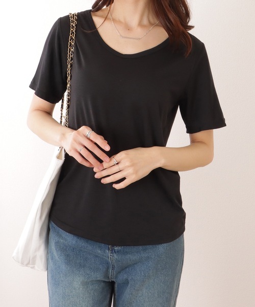 Lace Ladies(レースレディース)の「Vネック ベーシック 半袖 ゆる トップス(Tシャツ/カットソー・レディース・ブラック/ベージュ/ホワイト・S/M/XL)」の5枚目の写真