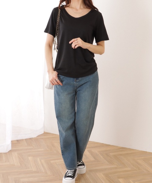 Lace Ladies(レースレディース)の「Vネック ベーシック 半袖 ゆる トップス(Tシャツ/カットソー・レディース・ブラック/ベージュ/ホワイト・S/M/XL)」の6枚目の写真