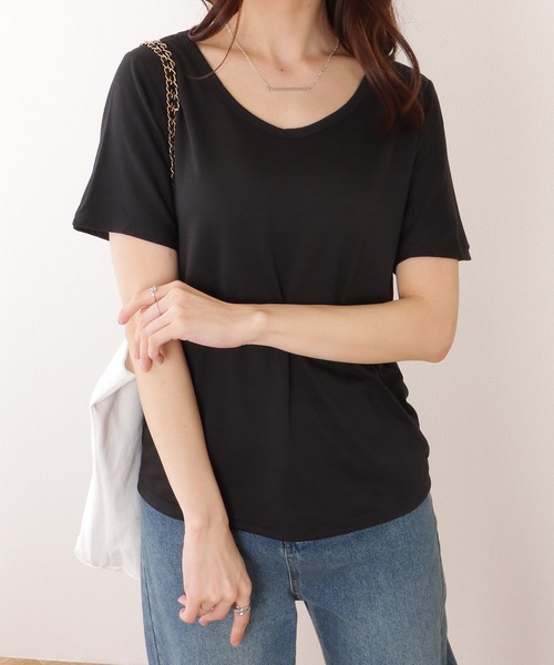 Lace Ladies(レースレディース)の「Vネック ベーシック 半袖 ゆる トップス(Tシャツ/カットソー・レディース・ブラック/ベージュ/ホワイト・S/M/XL)」の7枚目の写真